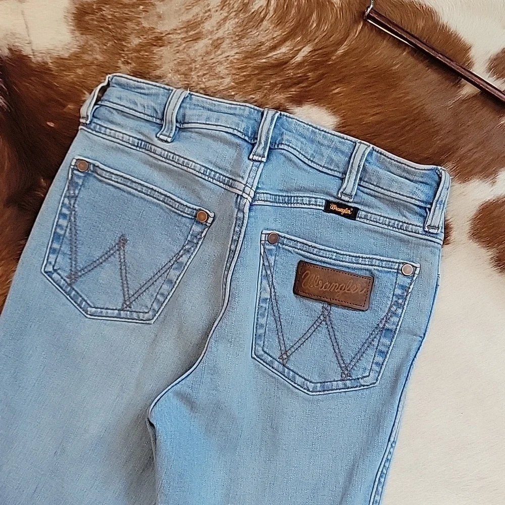 Wrangler Light Blue Flare Bell Bottom Jeans - Picture 7 of 7